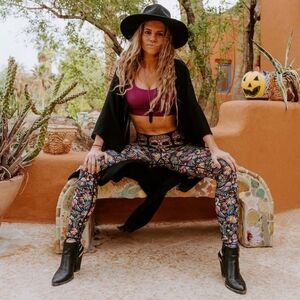 NiyamaSol OTOMI DOS Barefoot Leggings Xs BNWT